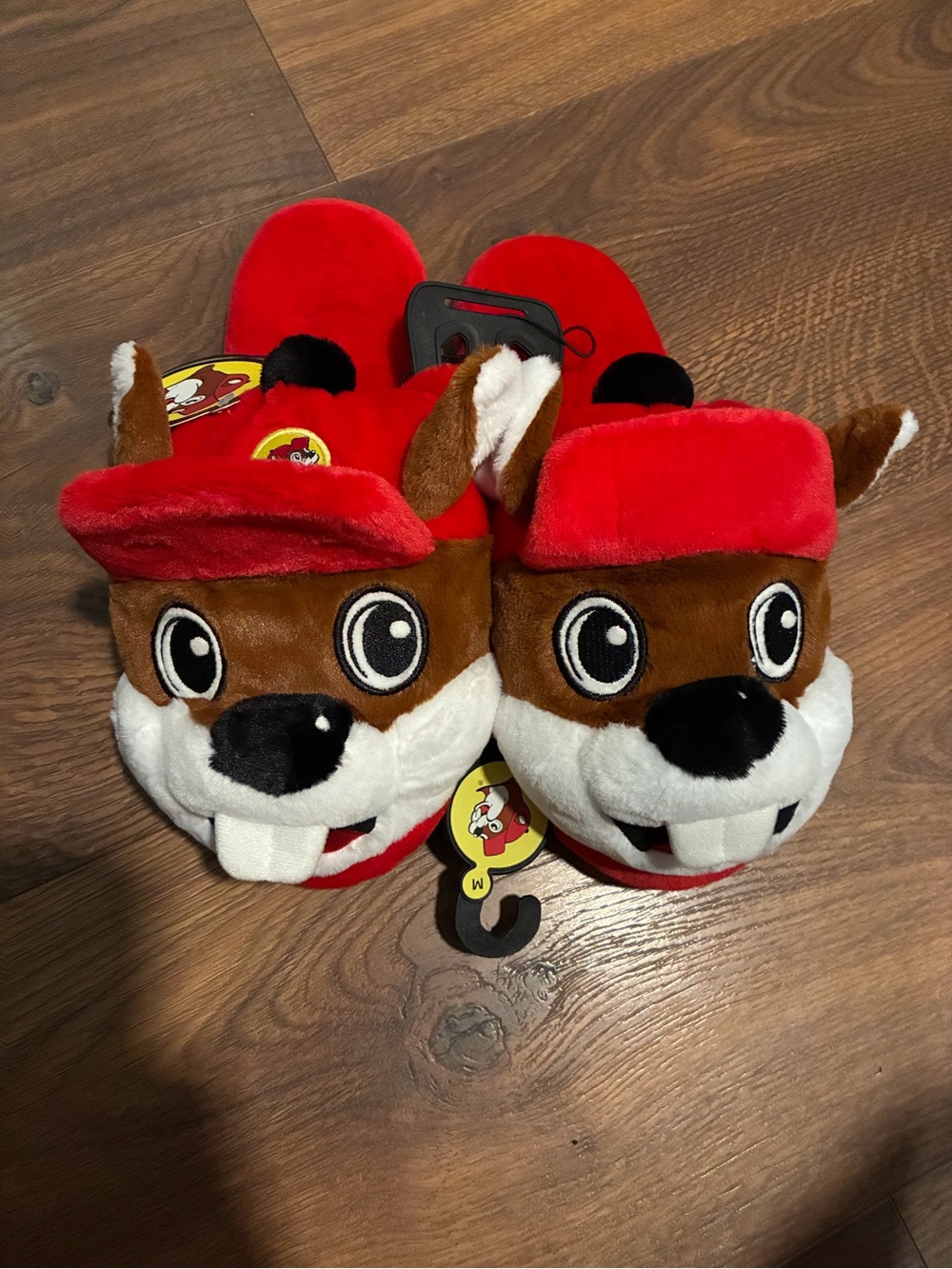 RARE BUC-EE’S NEW Adult Character Slippers Size M